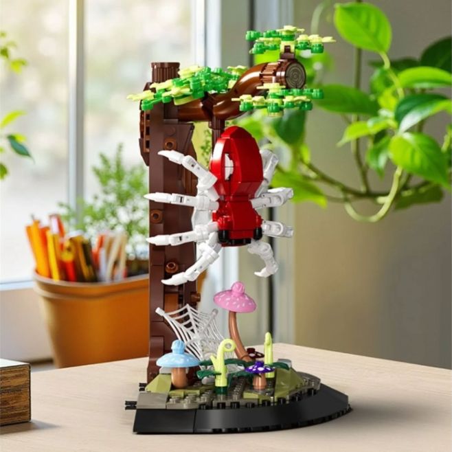 Pavouk na pavučině Mould King 10178 – temně krásná scéna, která zaujme na první pohled. 407 dílků nabídne rychlou, ale...